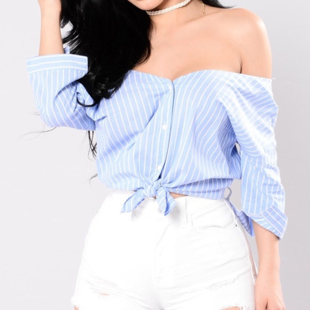 Blue pin striped fashion nova top